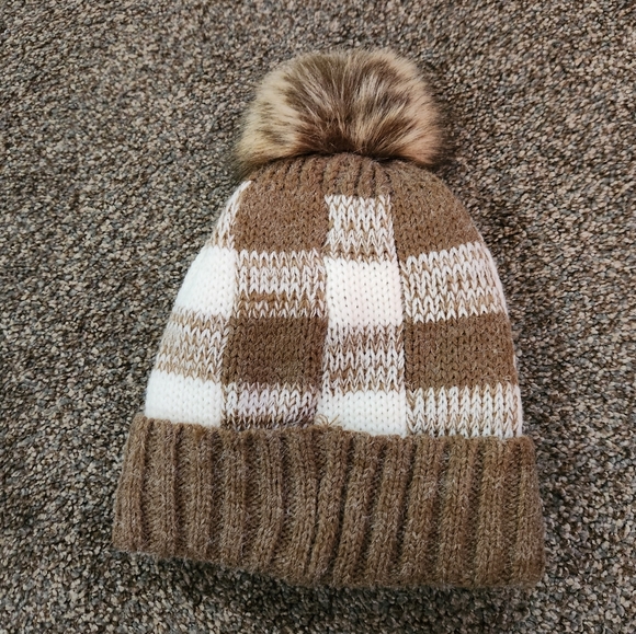 Knit Fleece Winter Hat with PomPom Gender neutral Girls Boys Small Women… - Picture 2 of 4